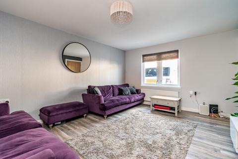 22 Castleview Grove, Edinburgh, EH16 4BN
