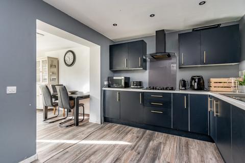 22 Castleview Grove, Edinburgh, EH16 4BN