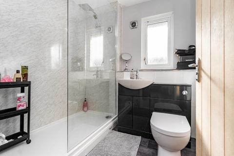 22 Castleview Grove, Edinburgh, EH16 4BN