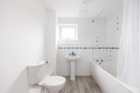 8/1 Bughtlin Drive, Edinburgh, EH12 8UX