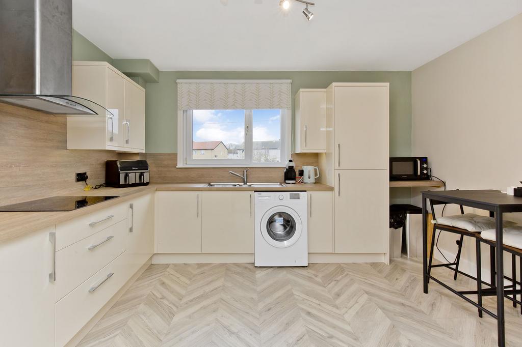 19 Forthview Crescent, Danderhall... 3 bed flat for sale £185,000