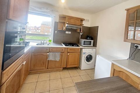 2 bedroom flat to rent, Tuckers Road, Loughborough LE11