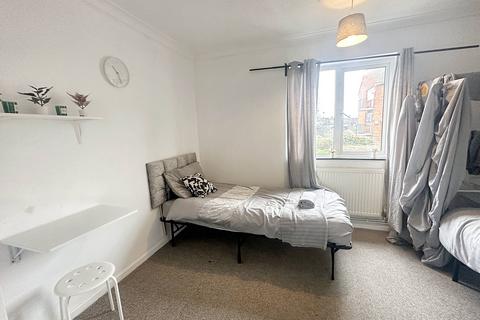 2 bedroom flat to rent - Tuckers Road, Loughborough LE11