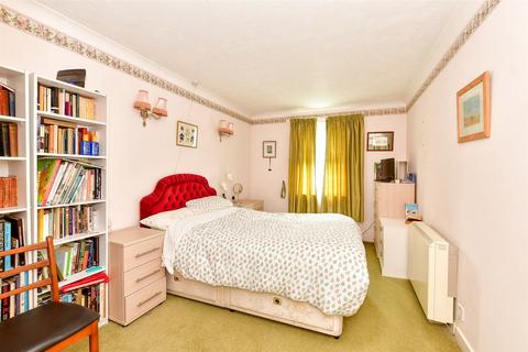 2 bedroom flat for sale, Fentiman Way, Hornchurch, Essex