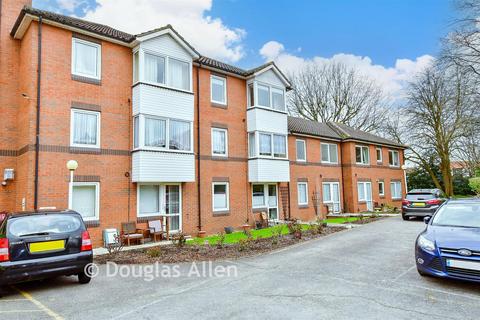 2 bedroom flat for sale, Fentiman Way, Hornchurch, Essex
