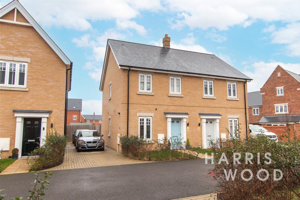 Close, Colchester, Essex, CO4 2 bed semidetached house for sale