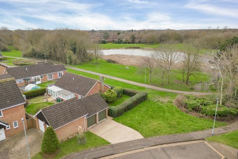 41 Lakeside, Werrington, Peterborough, PE4 6QZ