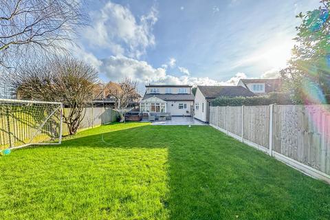 5 bedroom detached house for sale, Hawkwell Park Drive, Hockley SS5