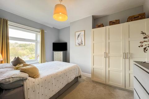 3 bedroom end of terrace house for sale, Bankfield Terrace, Huddersfield HD4