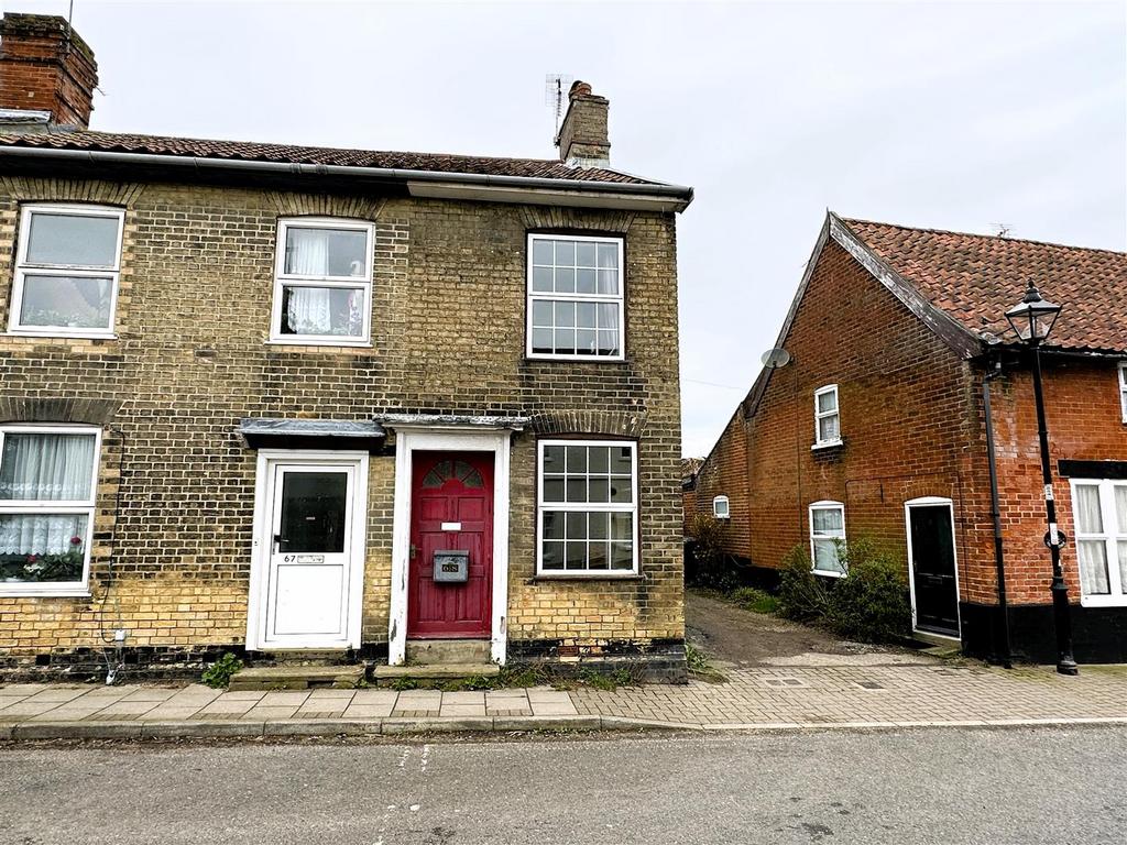 London Road, Halesworth 1 bed end of terrace house for sale £150,000