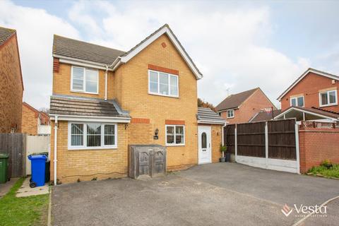 5 bedroom detached house for sale, Robertson Drive, Wickford