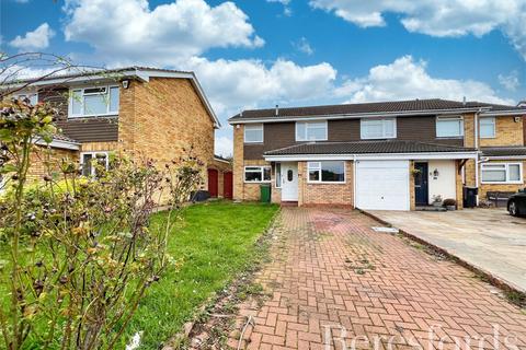 4 bedroom semi-detached house for sale, Swanbourne Drive, Hornchurch, RM12