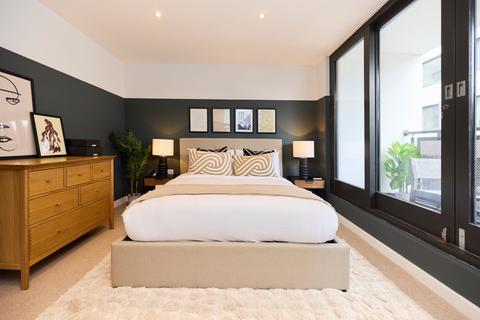 Flat 2, 6 Regent Street, London, NW10 5LG