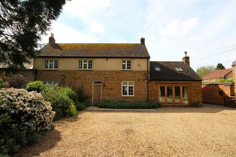 4 bedroom country house for sale, Pinetree House, Sycamore Lane, Wymondham