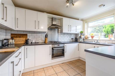 5 Knowle Gardens, West Byfleet, KT14 6EL