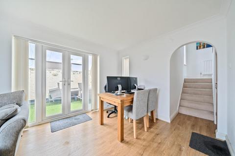3, Eaton Court Regency Walk, Croydon, CR0 7US