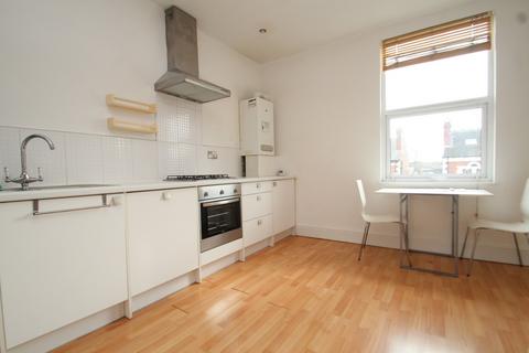 1 bedroom flat to rent, Avenue Crescent, Leeds, West Yorkshire, LS8