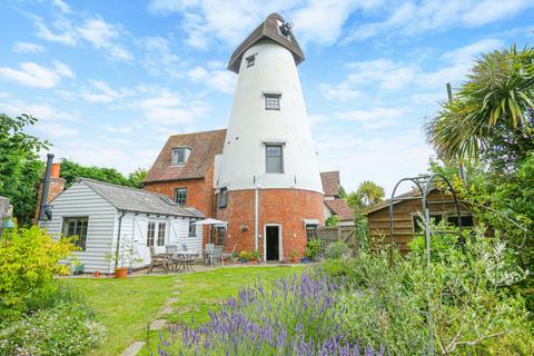 4 bedroom semi-detached house for sale, St. Martins Windmill, 6 Windmill Close, Canterbury, CT1 1PT