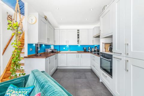 2 bedroom apartment for sale, St Mary's Road, Peckham, London, SE15