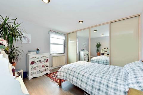 2 bedroom flat for sale, Argyle Road, Ealing