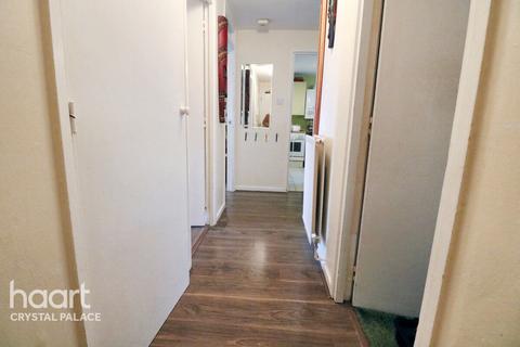 98 Marston Way, London, SE19 3JF