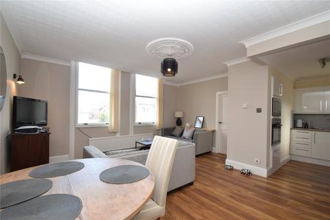 2 bedroom apartment to rent - Cromwell Terrace, Scarborough, YO11