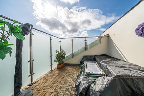 94 Tranmere Road, Earlsfield, London, SW18 3QT