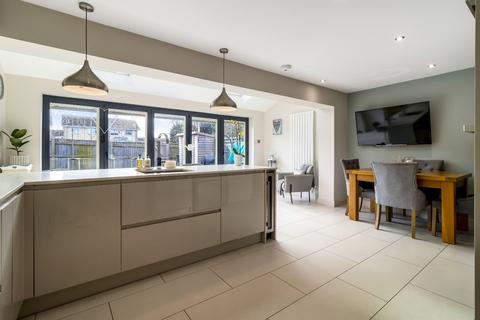 Crispin Baunton Lane, Cirencester, GL7 2NQ