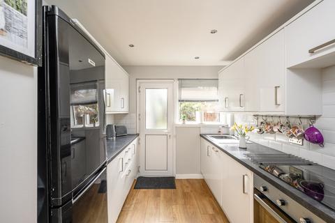 71 Broomhall Crescent, Edinburgh, EH12 7PG