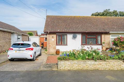 2 bedroom semi-detached bungalow for sale - Brooke Avenue, Caister-On-Sea