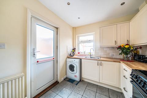 2 bedroom end of terrace house for sale, Kingfield Road, Woking, GU22