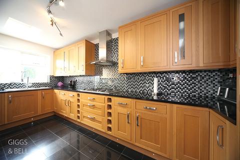 48 Felstead Way, Luton, LU2 7LH