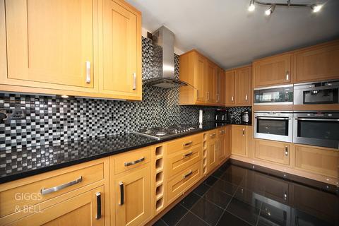 48 Felstead Way, Luton, LU2 7LH