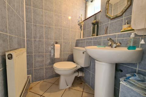 3 bedroom terraced house to rent, Frobisher Court, Hazel Close, Colindale NW9