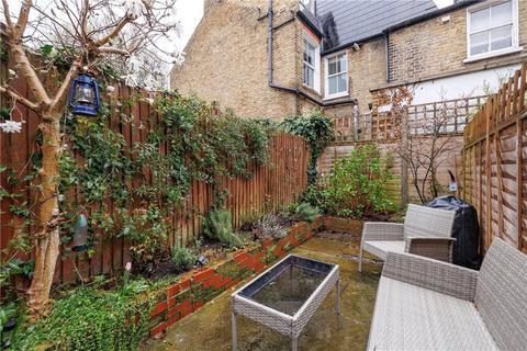108 Replingham Road, London, SW18 5LN