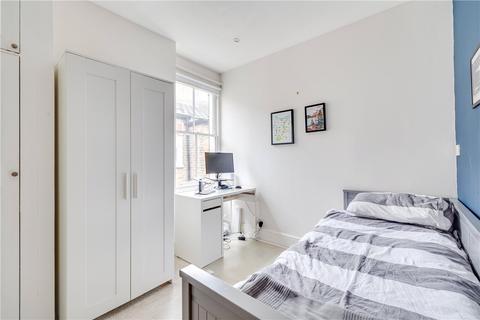 108 Replingham Road, London, SW18 5LN