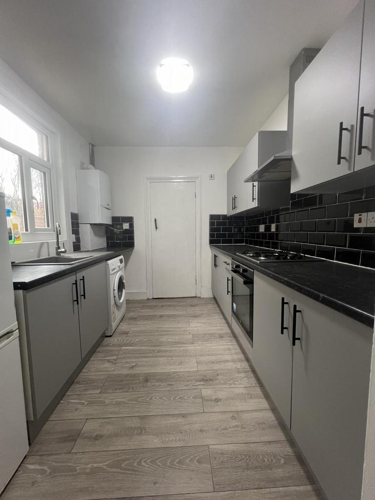 3 bedroom 2 Reception House for rent on Winchelse