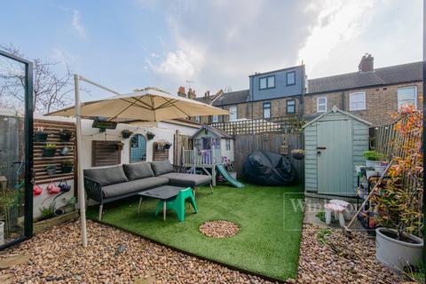 4 bedroom terraced house for sale, Yewfield Road, London, NW10
