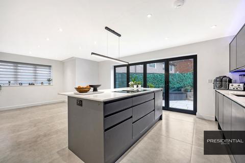 121a Burrow Road, Hainault, Chigwell, IG7 4NF