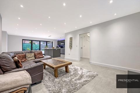 121a Burrow Road, Hainault, Chigwell, IG7 4NF