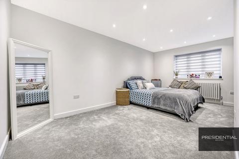 121a Burrow Road, Hainault, Chigwell, IG7 4NF