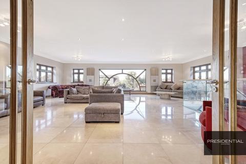 7 bedroom detached bungalow for sale, Chigwell IG7