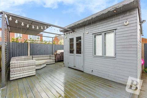 17 Chalvedon Avenue, Pitsea, Basildon, SS13 1AF