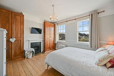 38 Gander Green Lane, Sutton, SM1 2EJ