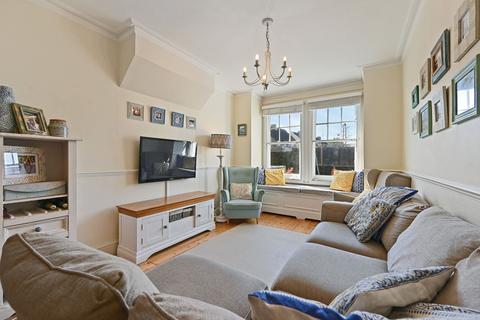 38 Gander Green Lane, Sutton, SM1 2EJ