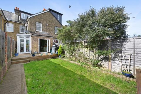 38 Gander Green Lane, Sutton, SM1 2EJ