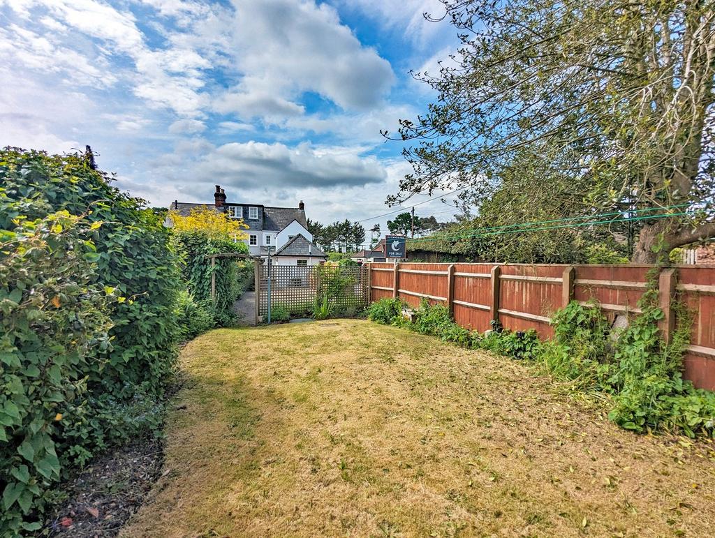 Sway Road, Lymington, Hampshire, SO41 2 bed semidetached house for