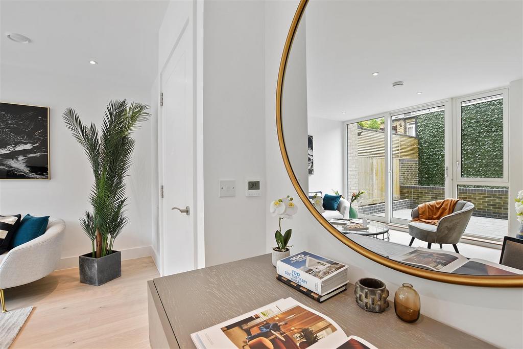 RHBP - Show House 144-156 Uxbridge Rd, W7 (78).JP