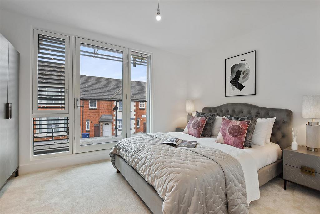 RHBP - Show House 144-156 Uxbridge Rd, W7 (48).JP