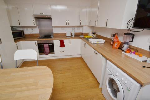 5 bedroom flat to rent, St Marks Street, Nottingham NG3